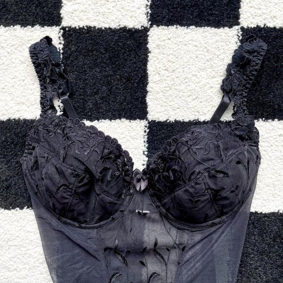 Victoria’s Secret Vintage Black Bodysuit - Picture 3 of 4